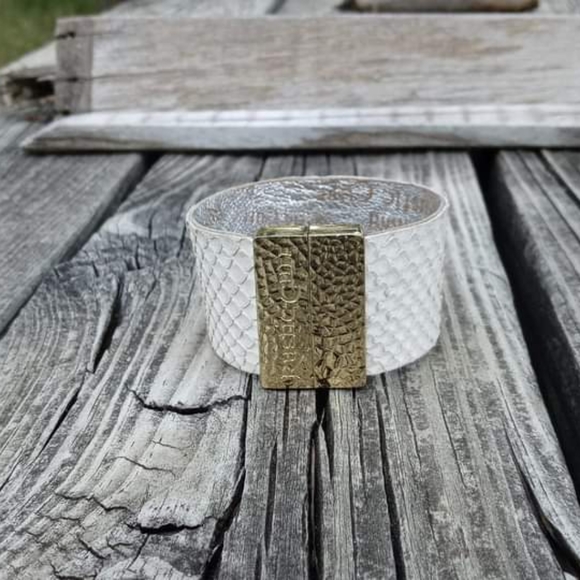 Rustic Cuff Vintage Attraction White Python With Gold Magnetic Closure - Picture 2 of 9